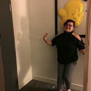 Meet your Posher, Lisa